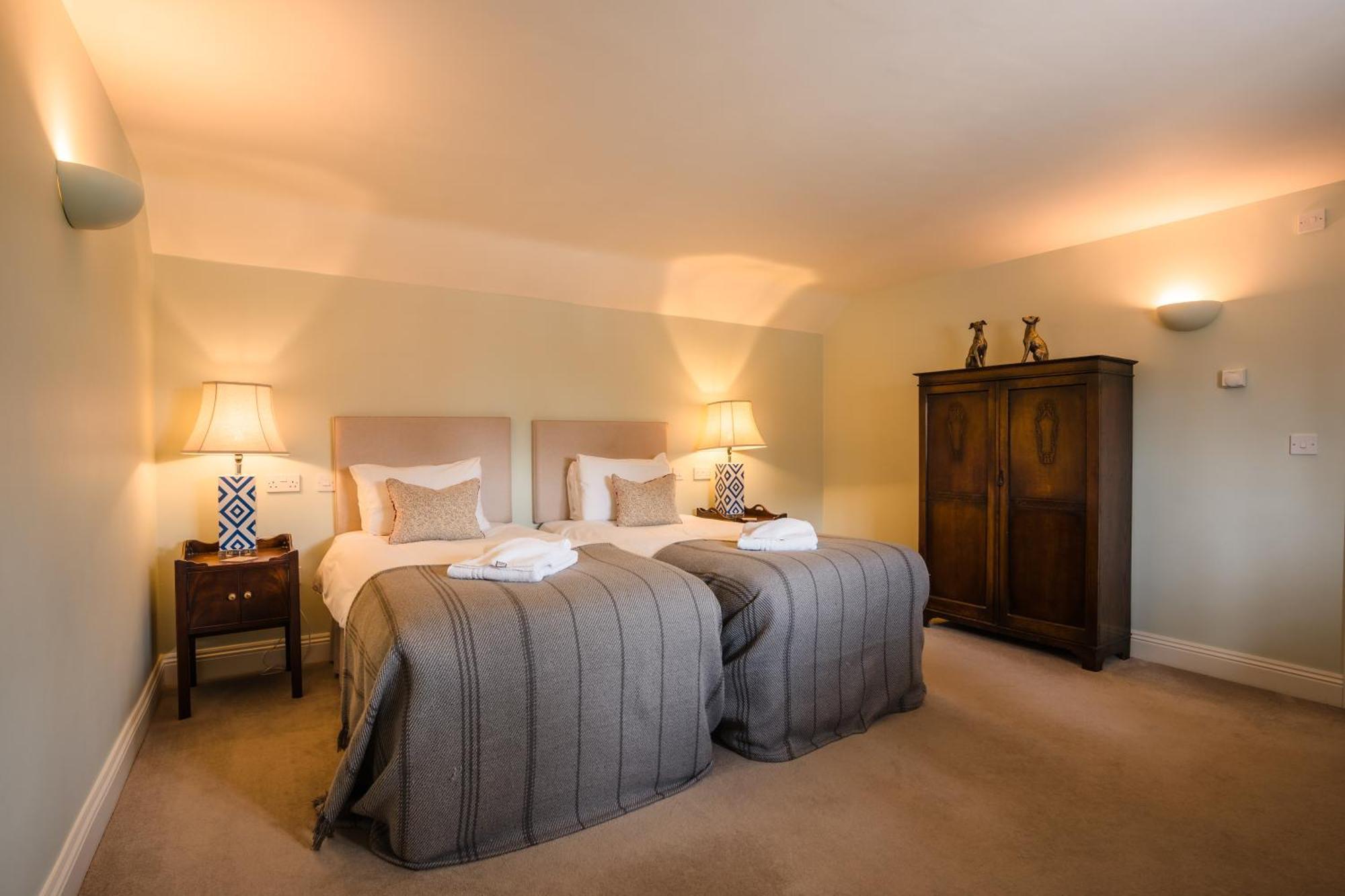 The Loddon Swan Bed & Breakfast Ngoại thất bức ảnh